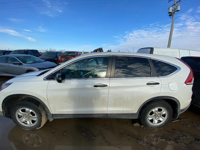 2014 HONDA CR-V: ONLY FOR PARTS in Auto Body Parts