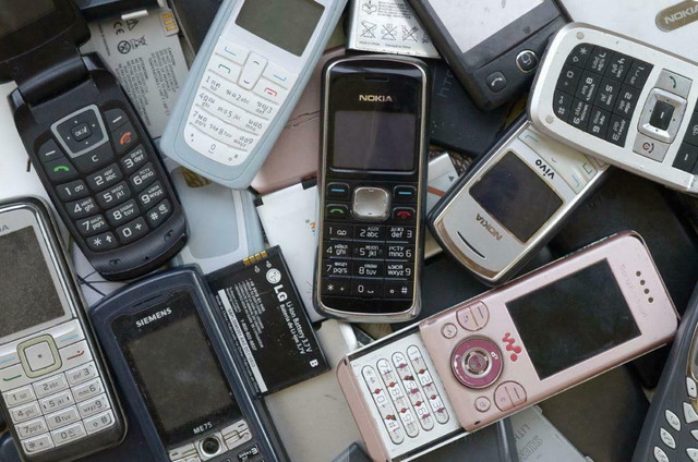 Scrap Cell phone for GOLD Recovery $3.00/Lb in Cell Phones in Toronto (GTA)