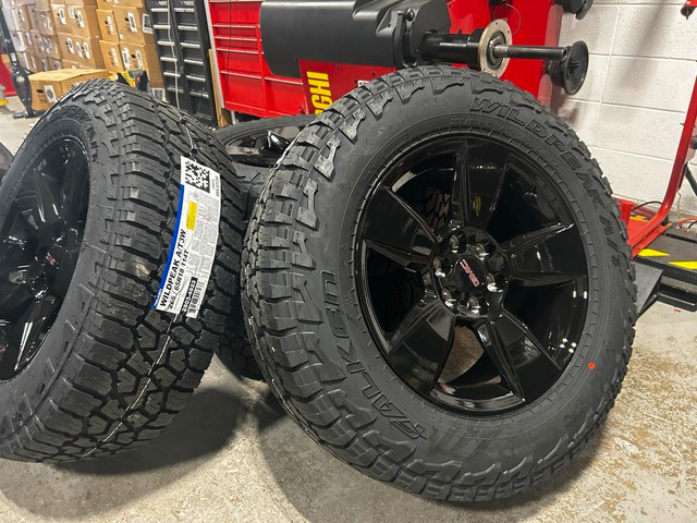 Chevy Colorado / GMC Canyon Black alloy rims and tires in Tires & Rims in Edmonton Area