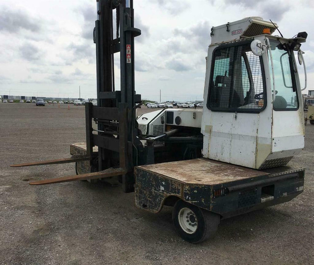 2006 Combi Lift CL5000 - narrow aisle MULTI DIRECTIONAL Diesel Forklift - 3100 Hours in Other Business & Industrial - Image 2