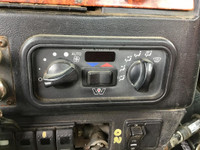 (CONTROL SWITCHES)  WESTERN STAR 4900FA -Stock Number: H-4511