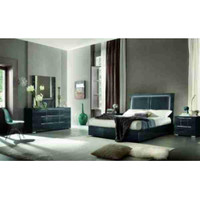 Modern Grey Bedroom Set on Special Offer !!