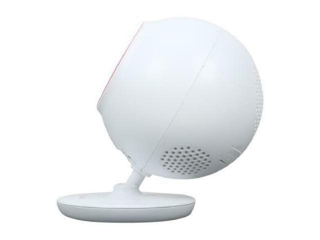 D-Link DCS-820L Night Vision, Motion & Sound Detection, 2 Way Audio Wi-Fi Baby Camera - DCS-820L in Security Systems in West Island - Image 3