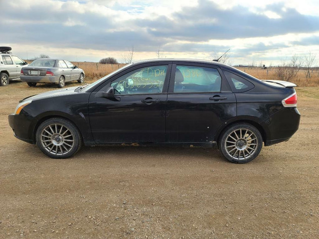 Parting out WRECKING:  2009 Ford Focus Sedan Parts in Other Parts & Accessories