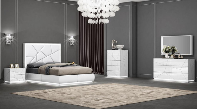 LED Modern Bedroom Set on Sale !! Free local Delivery !! in Beds & Mattresses in Toronto (GTA)