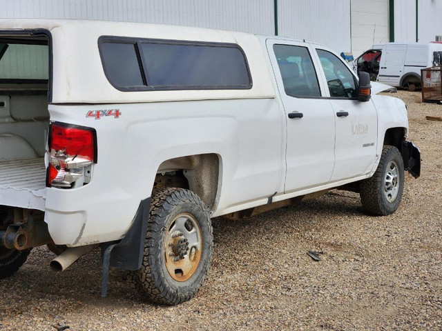 For Parts: Chevy Silverado 2500 2016 WT 6.0 4x4 Engine Transmission Door & More Parts for Sale. in Auto Body Parts - Image 4