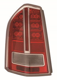 2012-2014 Chrysler 300 Taillight Driver Side With Chrome Center Trim Exclude John Varvatos Front Om 03/19/2012 - Ch28181