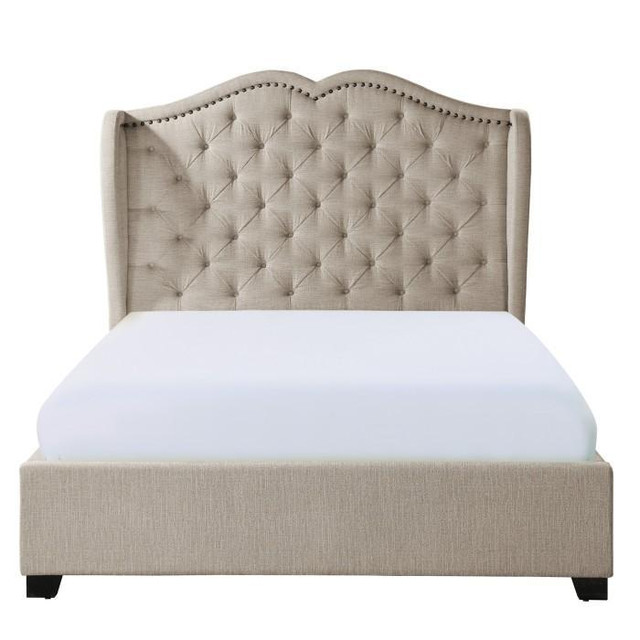 Tufted  Platform Bed Sale !! in Beds & Mattresses in London