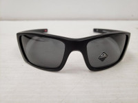 (37770-3) Oakley Fuel Cell Sunglasses