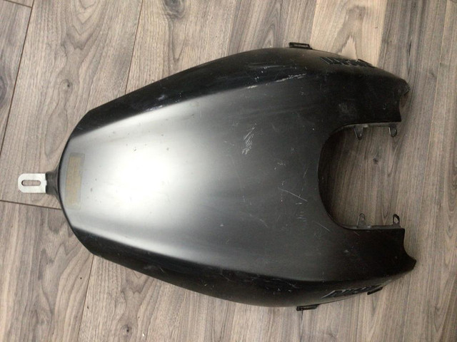 2014 Ducati Diavel Tank Cover in Motorcycle Parts & Accessories - Image 2