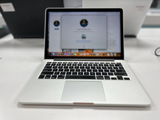 Macbook PRO , 13 A1502 i5 in Laptops in Toronto (GTA)