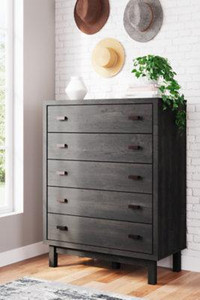 Signature Design by Ashley 5 Drawer 40.71" W Chest