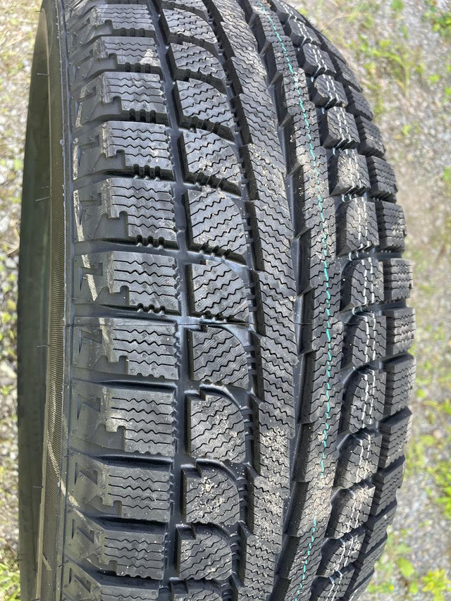 4 pneus dhiver neufs P235/65R17 108S Maxtrek Trek M7 in Tires & Rims in Québec City - Image 4
