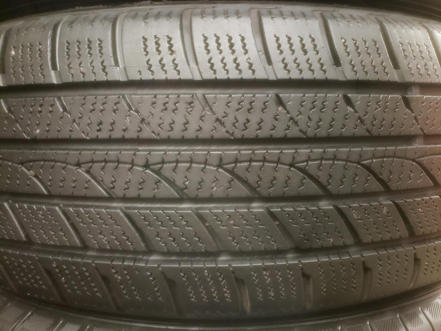 (TH57) 2 Pneus Hiver - 2 Winter Tires 225-65-17 Tracmax 6-7/32 in Tires & Rims in Greater Montréal - Image 3