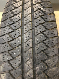 4 pneus dété P255/70R18 112S Bridgestone Dueler A/T RH-S 44.5% dusure, mesure 8-8-8-8/32