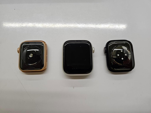 APPLE WATCH SERIES SE, SERIES 6, 7, SE 2ND, 8 AND ULTRA NEW CONDITION WITH ACCESSORIES 1 Year WARRANTY INCLUDED in Cell Phone Accessories in Québec - Image 2