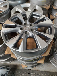 Factory OEM Nissan Murano Pathfinder / Infiniti XQ60 alloy wheels 5x114.3  $800 set of 4 /  TPMS sensors in stock