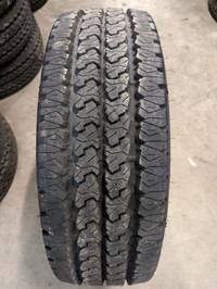 4 pneus dété LT265/70R17 121/118Q Firestone Transforce AT 2.0% dusure, mesure 17-17-17-17/32
