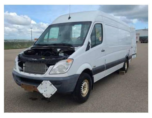 2012 Mercedes-Benz Sprinter 2500 3.0L van for Parting out in Auto Body Parts in Alberta