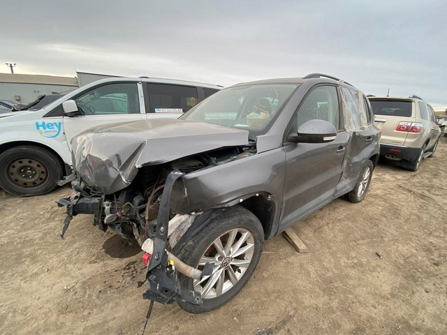 2013 Volkswagen Tiguan 4dr: ONLY FOR PARTS in Auto Body Parts