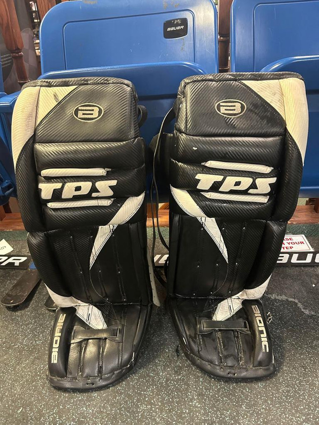 Used TPS Louisville Goalie Pads 32 in Hockey in Toronto (GTA)