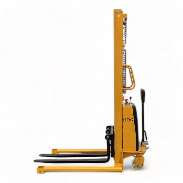 HOC SPN1035E SEMI ELECTRIC WIDE LEG PALLET STACKER 1000 KG (2204 LBS) + 138&#39;&#39; HEIGHT CAPACITY + 3 YEAR WARRANTY in Power Tools - Image 3