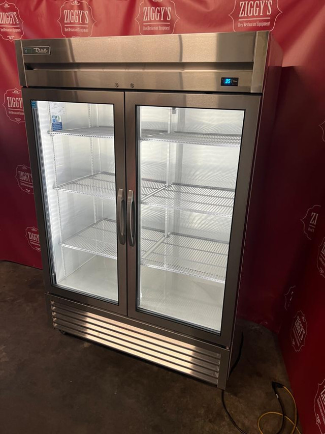 $9k 2021 True stainless double glass fridge cooler for only $3895 ! Five available! Can ship anywhere in Canada / USA in Industrial Kitchen Supplies - Image 2