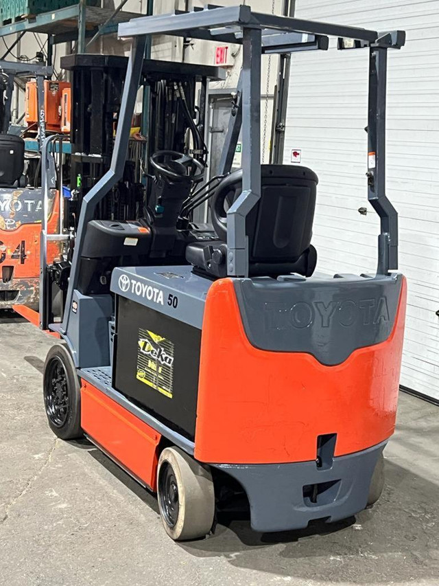 2018 Toyota 8FBCHU25 Counterbalance 48V Electric Forklift 5,000 Lbs Capacity 4-Stage Mast With Sideshift in Heavy Equipment Parts & Accessories in Ontario - Image 4