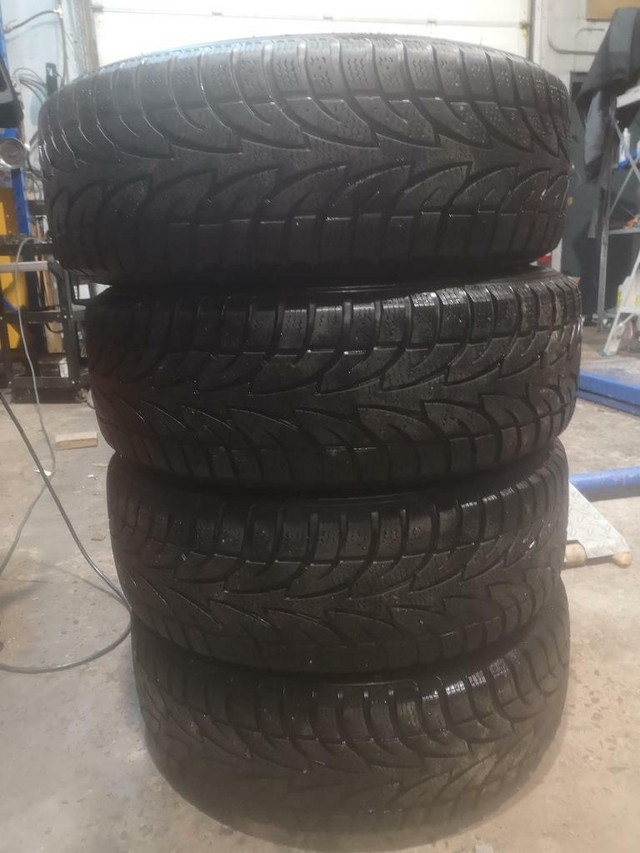 215/60/16 4 pneus hiver sailun sur rim 5x115 in Tires & Rims in Greater Montréal