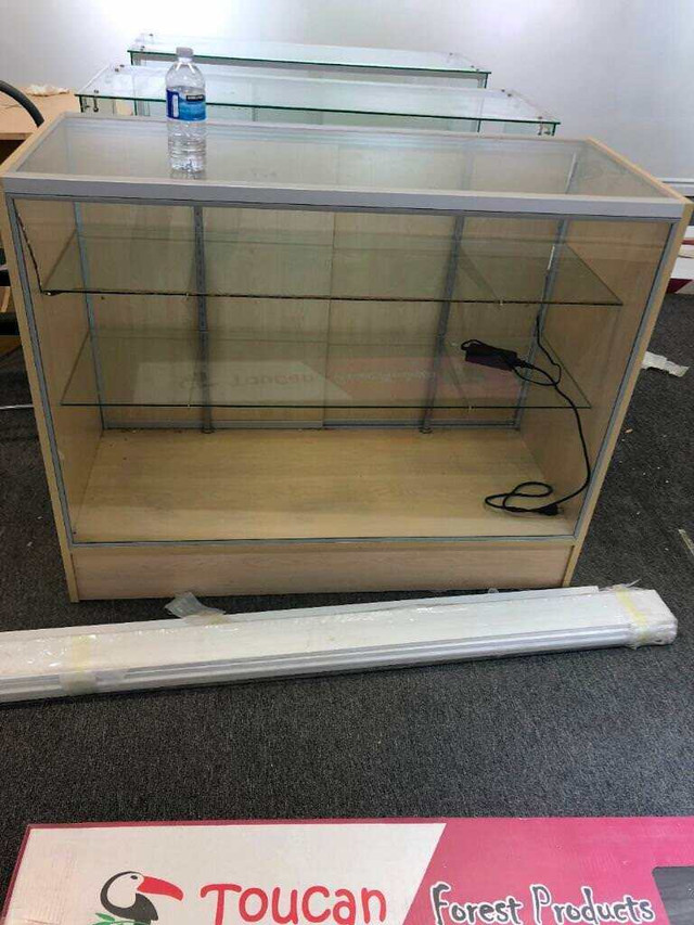 Showcase, display case, jeweler case , phone display case,  dispensary case in Other Business & Industrial in Mississauga / Peel Region - Image 4