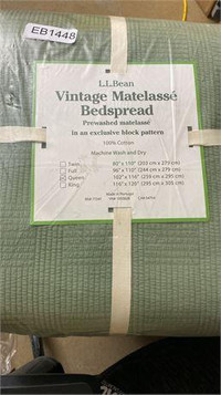 Vintage Matelassé Bedspread QUEEN SIZE, BAYLEAF