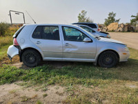 Parting out WRECKING: 2008 Volkswagen Golf Parts
