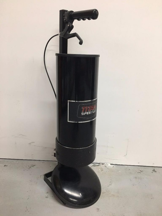 NEW Titan Glass Bead Dispenser for Parking Lot Line Painting Handibead Dispenser in Other Business & Industrial in Ontario