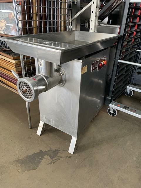 Meat Grinder Hobart #  4732 $6,000 / TC 42A $4,500 *90 Day warranty in Industrial Kitchen Supplies in Calgary - Image 4