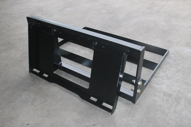 NEW SKID STEER DRIVEWAY LEVELING BAR ATTACHMENT LB1120 in Other in Alberta - Image 4