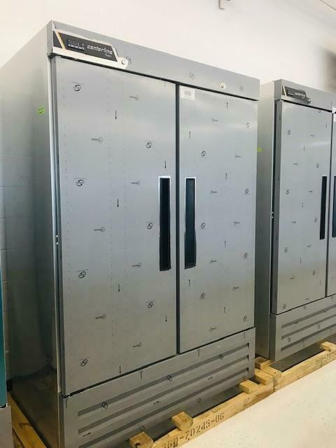 You don&#39;t want to miss this! Coolers, Chest Freezers, Glass Door Coolers, Griddle, Char Broilers in Industrial Kitchen Supplies in Ontario - Image 4