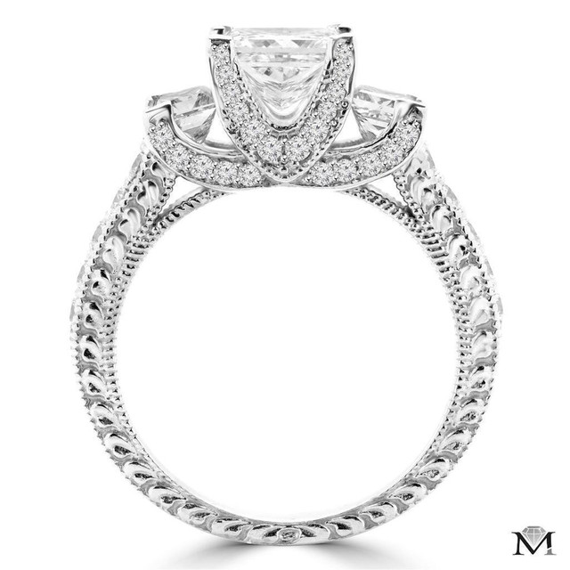 BAGUE DE MARIAGE 3 DIAMANTS 2.50 CARAT TOTAL/ THREE STONE ENGAGEMENT RING 2.50 TOTAL DIAMOND CARAT WEIGHT in Jewellery & Watches in Greater Montréal - Image 3