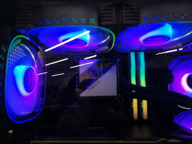 New Gaming Case Arrives AMD RyZEN 7 5700X RTX 4070 SUPER 16G RAM 1TB NVME SSD AWESOME DEAL in Desktop Computers in Winnipeg - Image 4