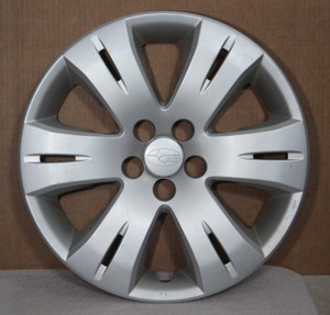 Subaru Legacy Forester 2008-2013 wheel cover enjoliveur hubcap couvercle cap de roue Greater Montréal Preview