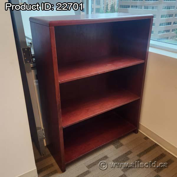 Used Office Furniture: NEW LISTINGS! Variety of Office Desks, Chairs, File Cabinets and MORE! in Multi-item in Calgary - Image 4