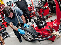 FAST TIRE CHANGE SERVICE AT LOW PRICE!