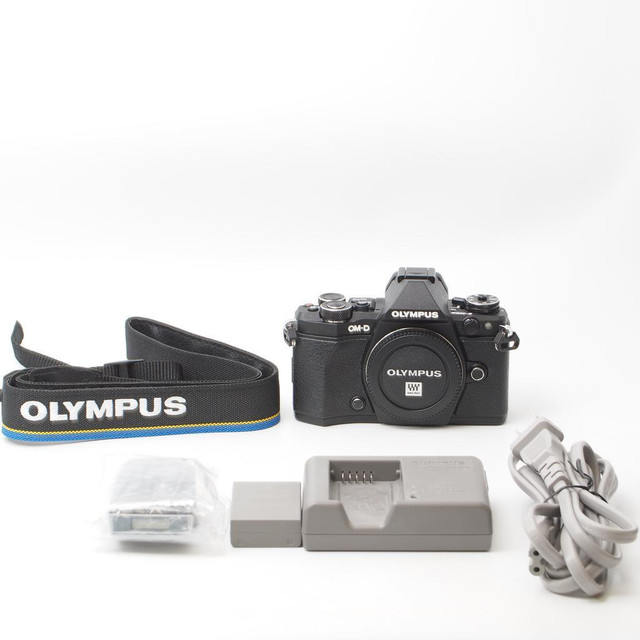 Olympus E-M5 Mark II Body with grip (ID: C-833) in Cameras & Camcorders - Image 2