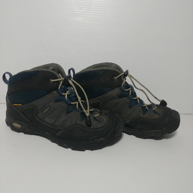 Keen Women&#39;s Hiking Boots - Size 5US - Pre-owned - XZGVCP in Women's - Shoes in Calgary