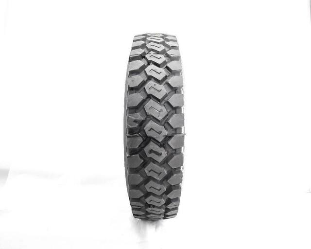 LONGMARCH / ROADLUX TIRE DISTRIBUTORS - DRIVE /TRAILER / STEER TIRES - 11r22.5 11r24.5  Every Size: 215 75 17.5 and up in Tires & Rims in Saskatchewan - Image 4