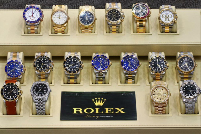 Used Rolex, used Cartier for Sale in Toronto or online at Watchfinder.ca Lots of watches for sale! in Jewellery & Watches in Ontario - Image 2