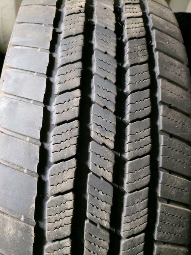 4 pneus d'été LT245/70R17 119/116R Michelin LTX M/S 2 (LT) 49.5% d'usure, mesure 6-7-7-7/32 in Tires & Rims in Québec City - Image 3