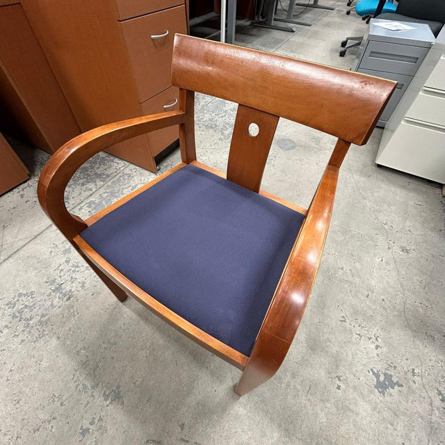 Keilhauer Visitor Chair-Excellent Condition-Call us now! in Chairs & Recliners in Toronto (GTA) - Image 3