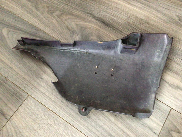 1980 1981 Suzuki GS750 Left Side Cover in Motorcycle Parts & Accessories - Image 2