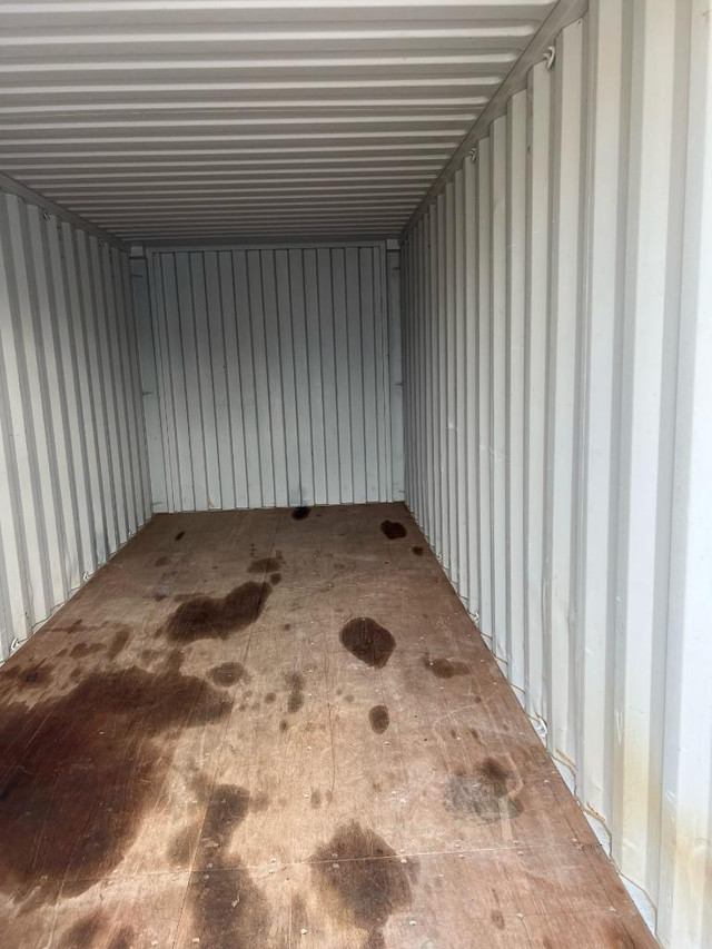 20 Slightly Used Container 152673 in Storage Containers in Chatham-Kent - Image 3