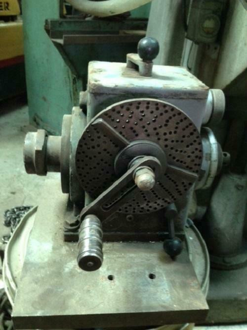 Indexible  head, 4-1/2 centre height, used on Milling machine in Other Business & Industrial in Ontario - Image 3